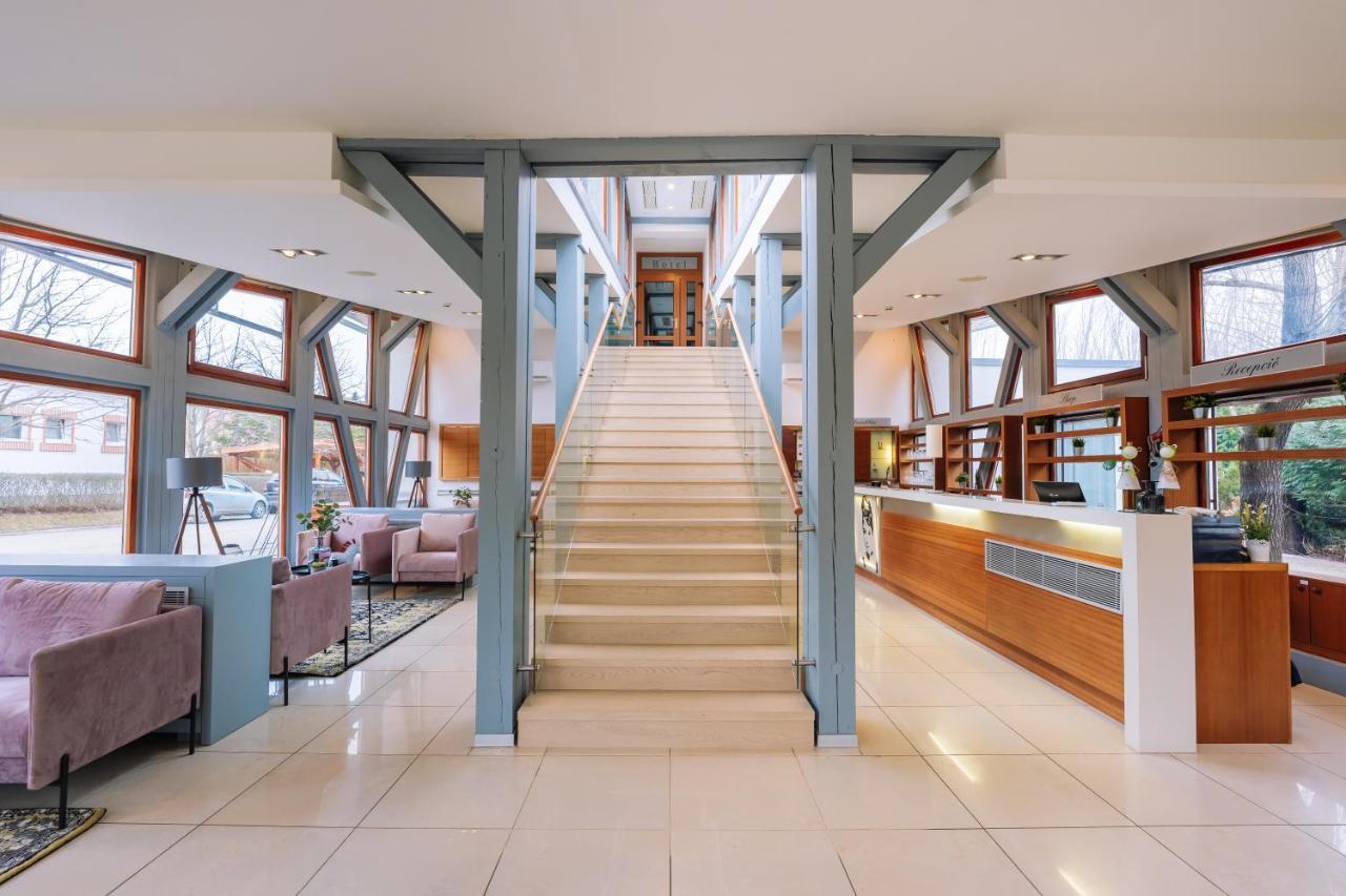 Vadvirag Panzio Hotel Agfalva ภายนอก รูปภาพ