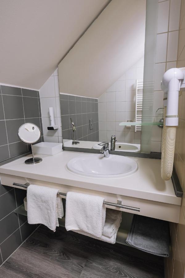 Vadvirag Panzio Hotel Agfalva ภายนอก รูปภาพ
