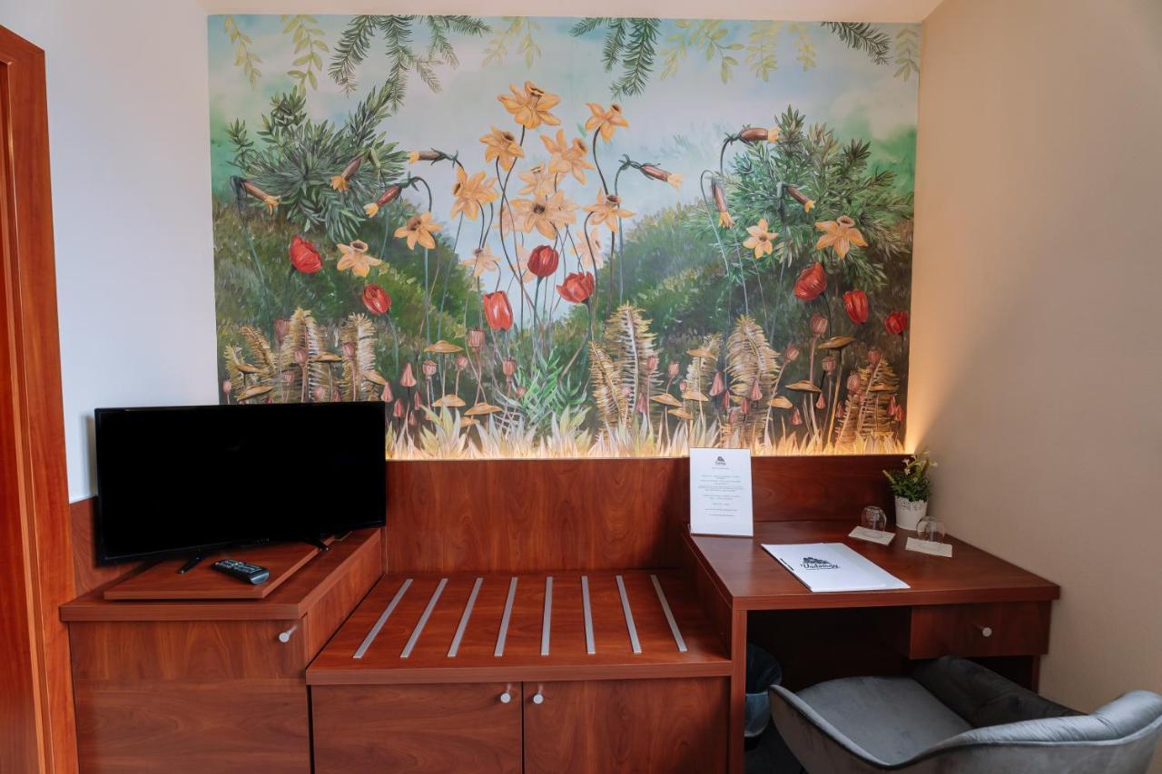 Vadvirag Panzio Hotel Agfalva ภายนอก รูปภาพ